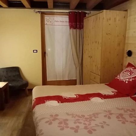 Casa Vacanza Il Granaio Villa La Thuile Buitenkant foto